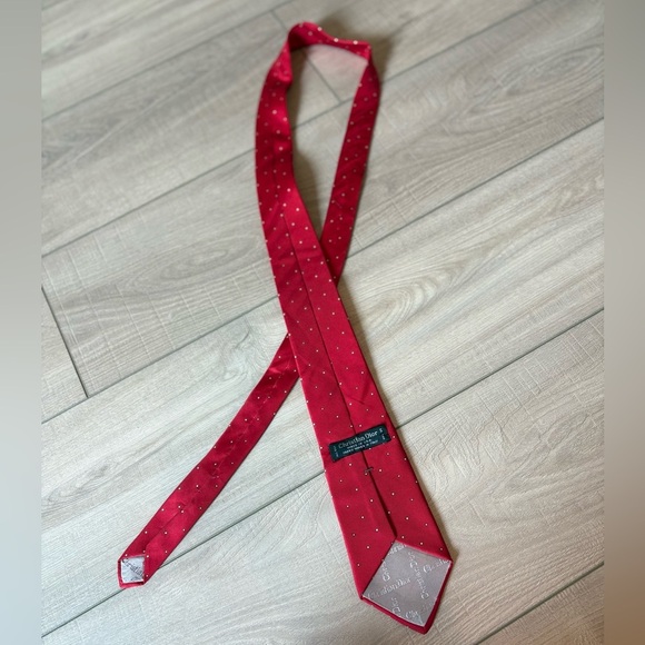 Christian Dior All Silk Elegant Red Silk Tie Made in Italy - Picture 1 of 7